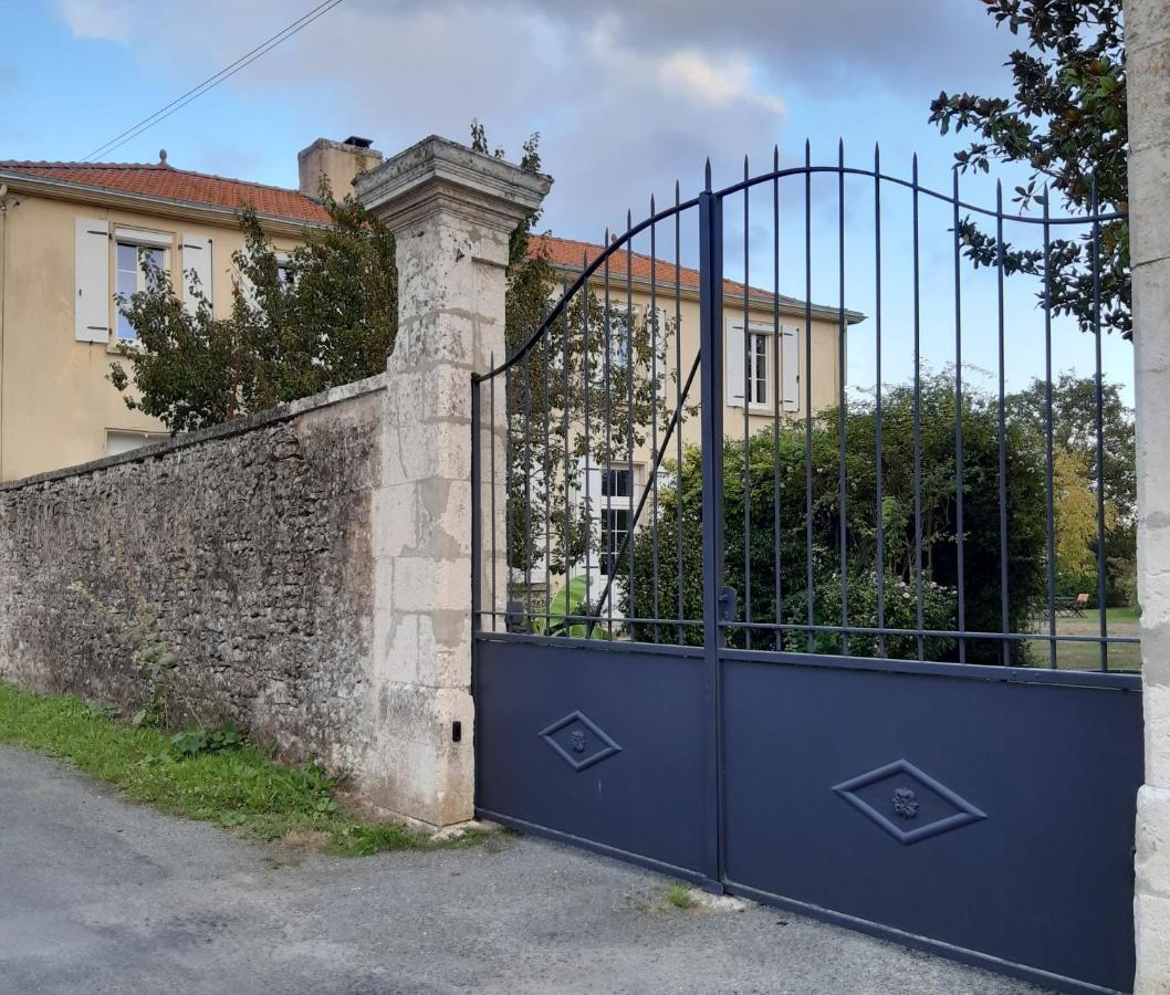 La Cle Du Puy Acomodação com café da manhã Cabariot Exterior foto